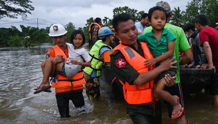 Thousands in shelters as Indonesia flood death toll hits 53