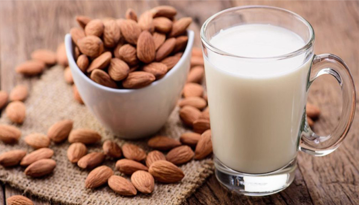 Almond Milk: Health benefits, you must know!