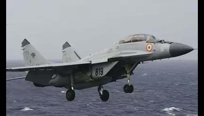 Navys MiG-29K aircraft crashes off at Goa coast