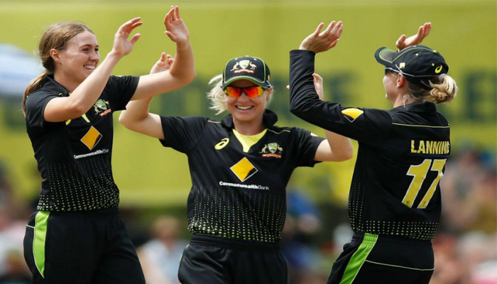 Australia women team beat India by 11 runs, win tri-series final