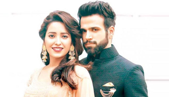 Rithvik Dhanjani shares an emotional note, confirms his break up!