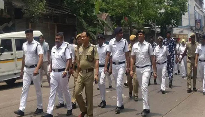 Unhappy over deployment in COVID-19 containment zones, 500 Kolkata Police personnel stage protest