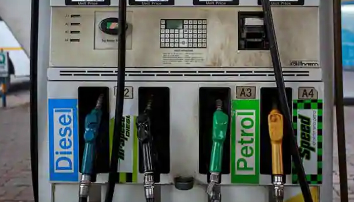 Petrol Diesel Price Remain Constant for 10th Consecutive Day; Check Rates Here!