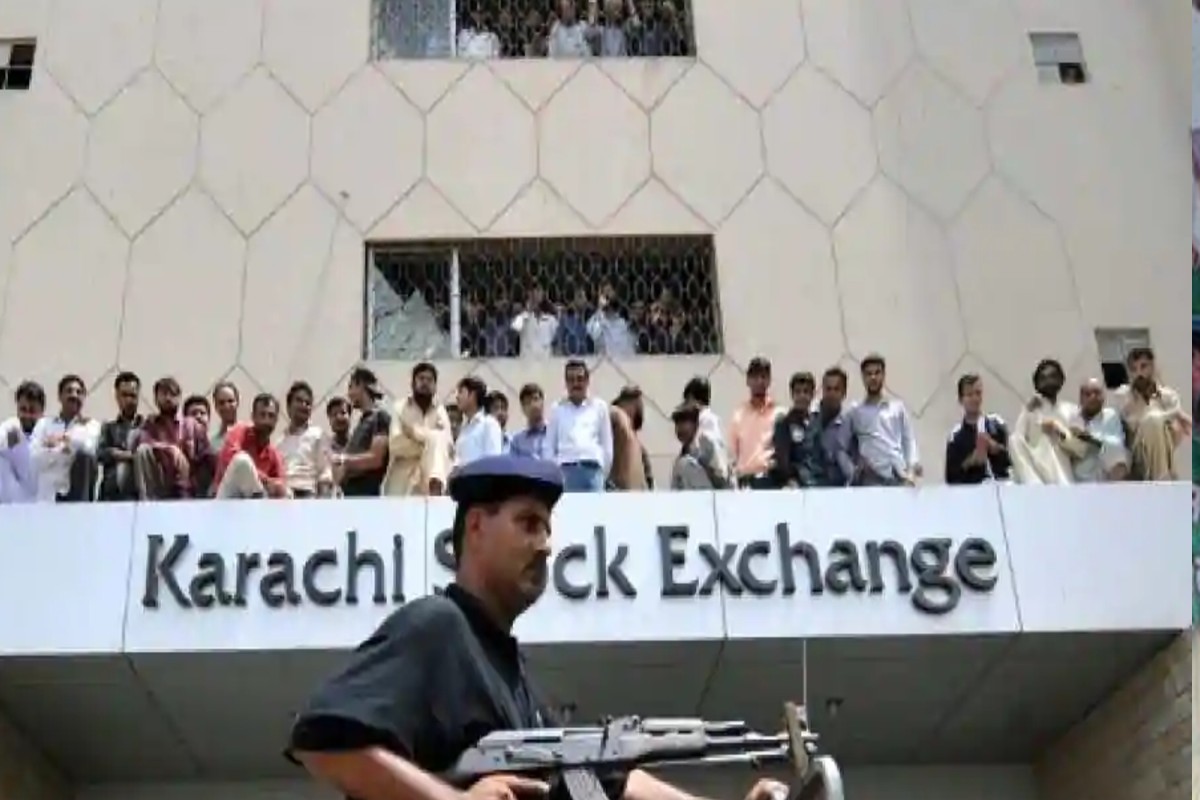 Terrorist attack at Pakistan Stock Exchange in Karachi, Nine killed