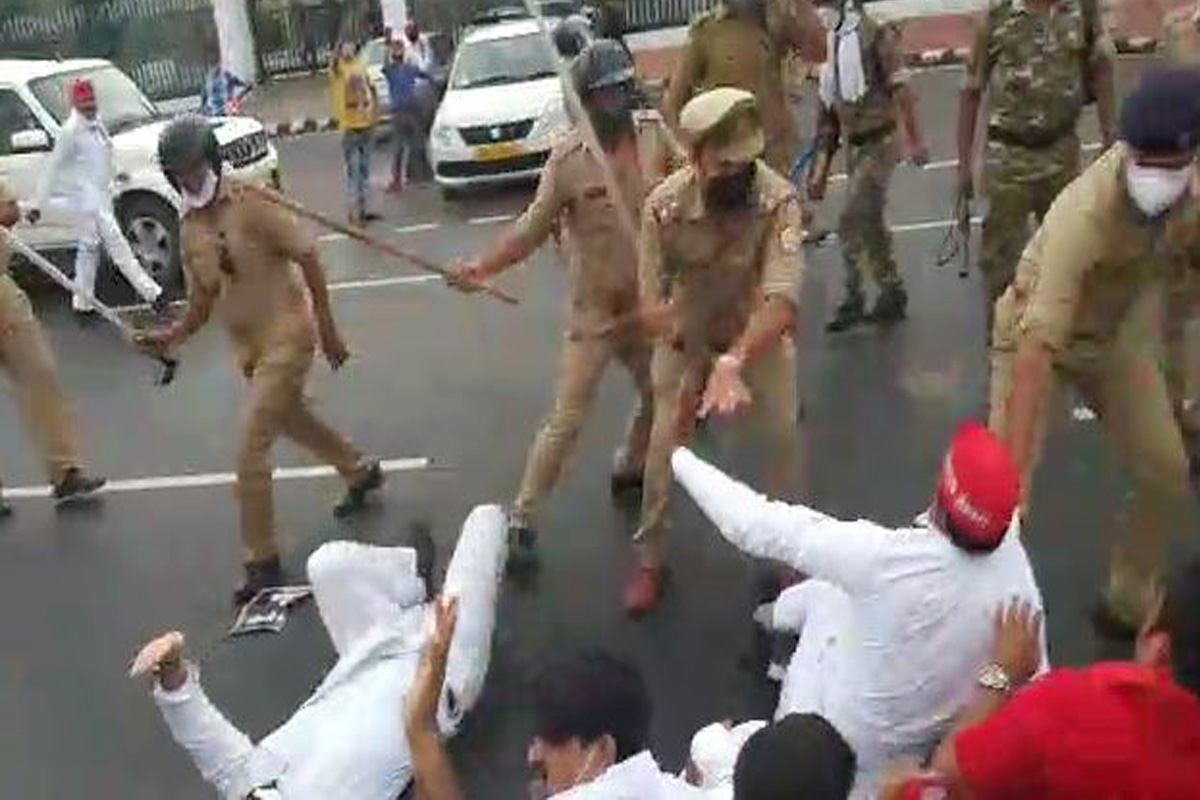 Police Lathi charge on SP workers for protesting against Fuel price hike