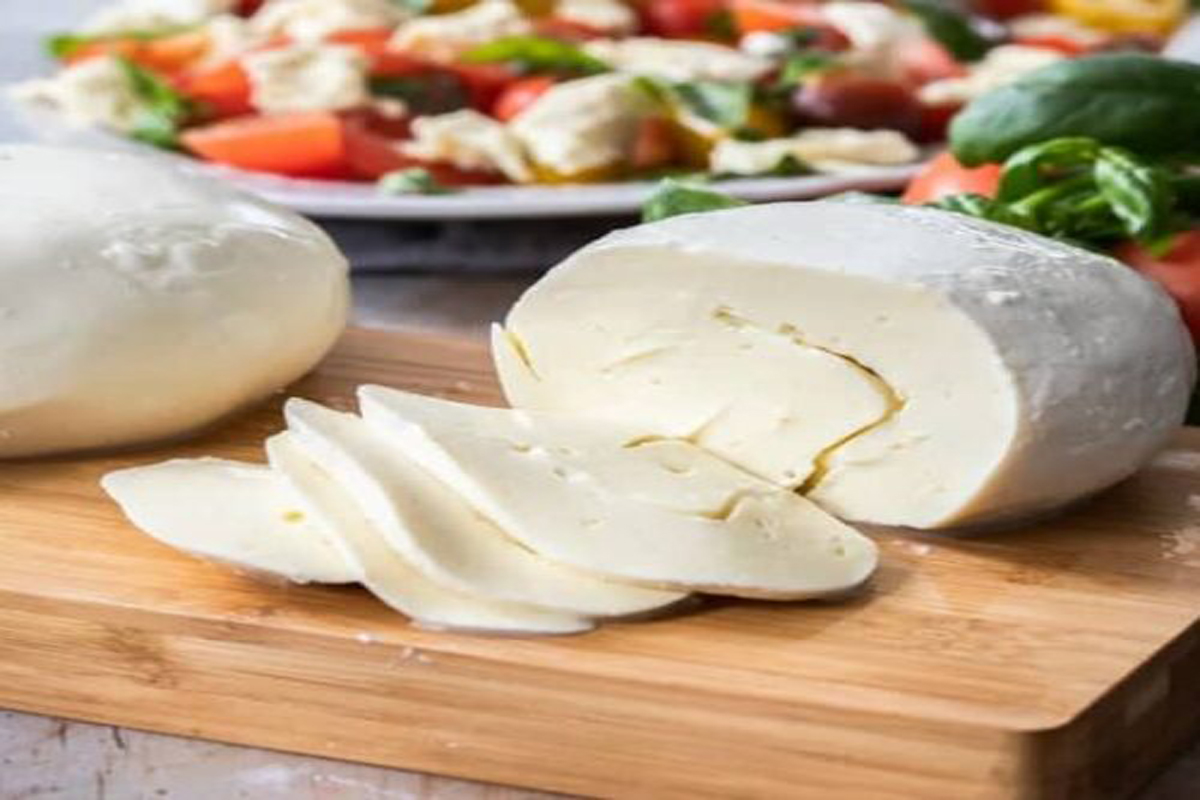 Give A Try To This Amazing Mozzarella Cheese at Home