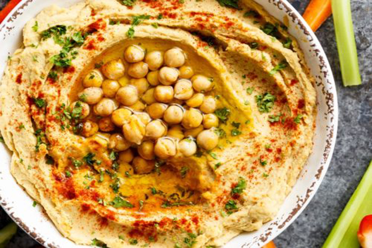 Give a Try to this Hummus Recipe with Your Choice Of Bread