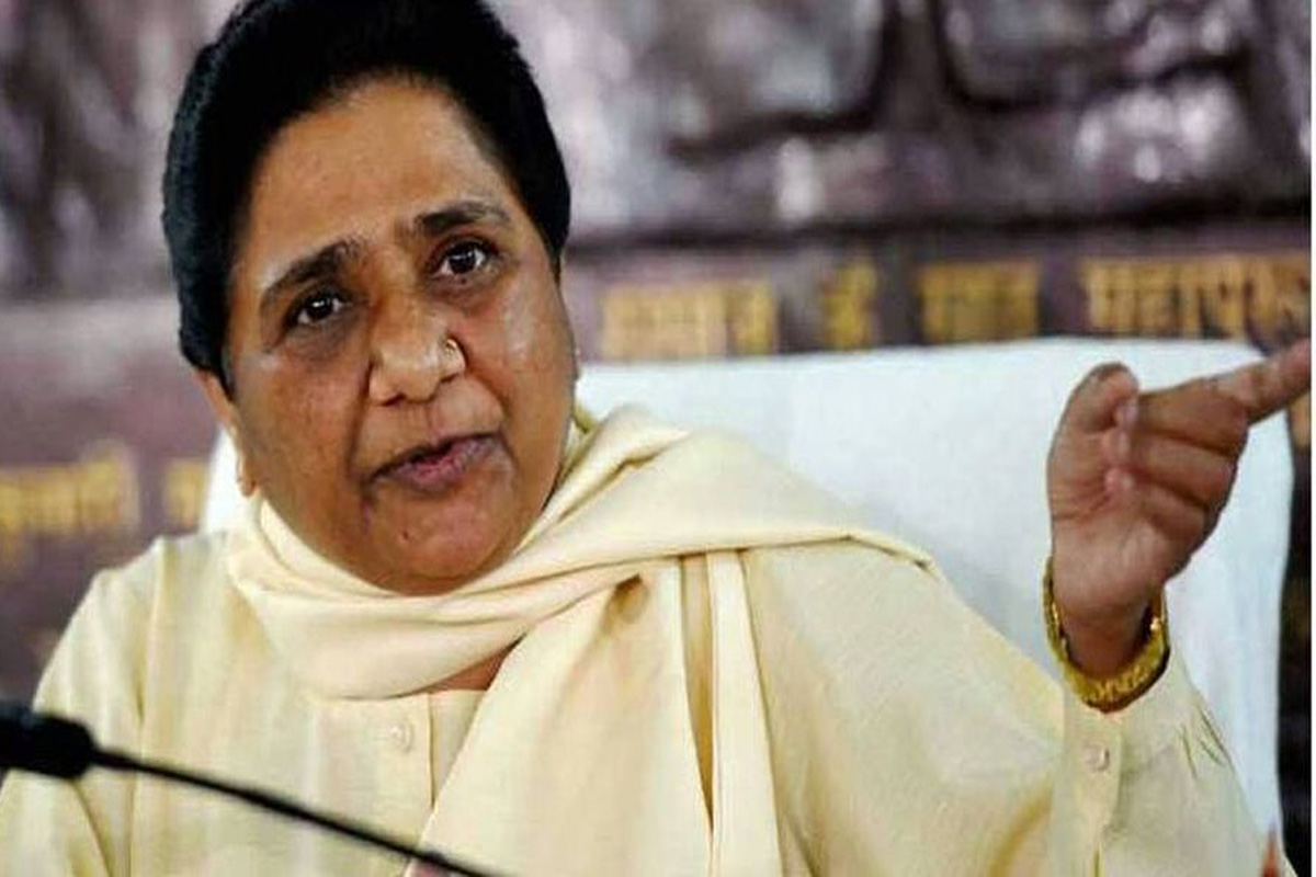BSP Supremo Mayawati suggests Modi Govt to control Fuel price
