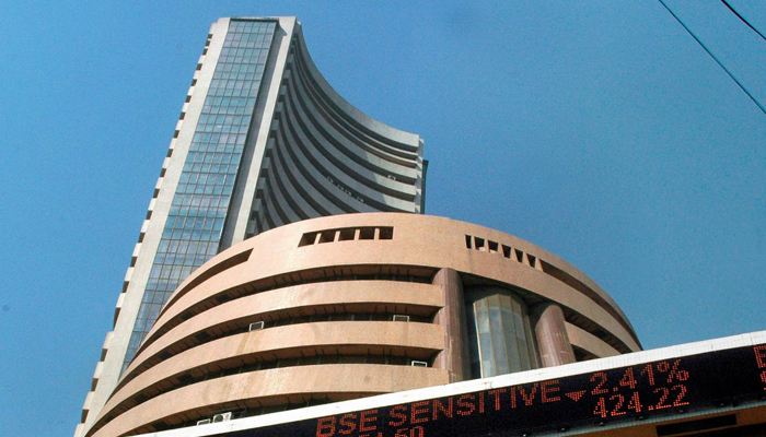 Sensex, Nifty end flat after see-saw trade; RIL hits fresh peak