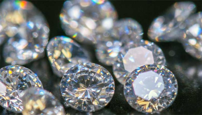 Useful Tips to Pick A Right Diamond For Yourself