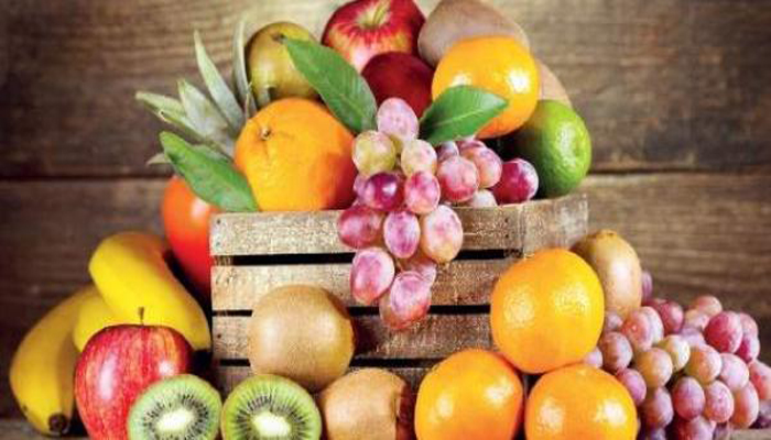 This Monsoon Lead a Healthy Life With These Seasonal Fruits