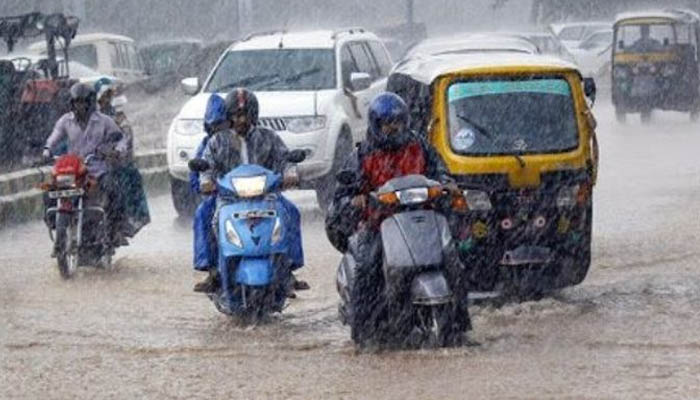 Heavy Rain alert in Delhi-NCR; Waterlogging in several areas