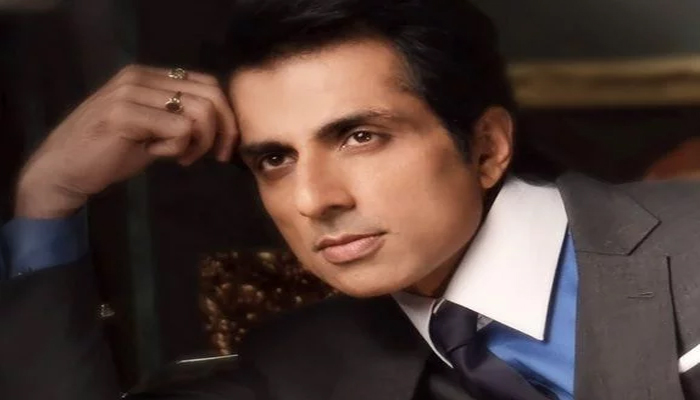 Sonu Sood to provide Residence to 20 thousands Migrant Workers