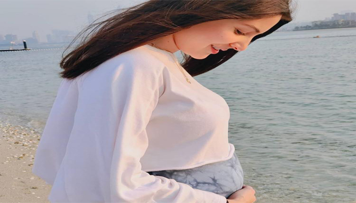 Anushka Sharma flaunts her baby bump, says Nothing is humbling than experiencing Creation of life