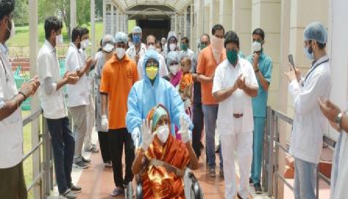 Indias Corona virus recoveries have surged to 29,70,492