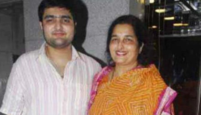 Singer Anuradha Paudwals Son Aditya Paudwal Dies At 35 After Kidney Failure