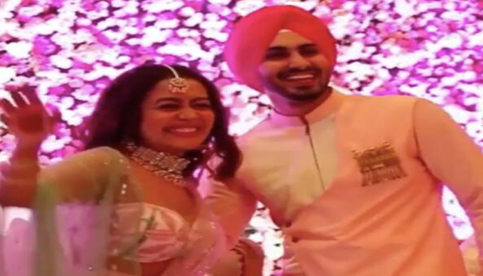 Soon to wed Neha Kakkar & Rohanpreet share roka video for #NehuPreet lovers