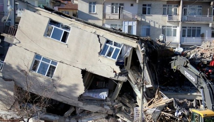 Turkish health minister: 4 dead, 120 injured in earthquake