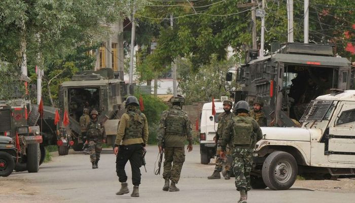 Jammu Kashmir: Terrorist attack in Srinagar, one cop and civilian wounded