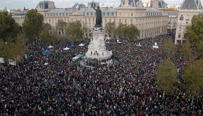 Protest on roads of Paris against Islamic Fundamentalism