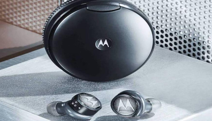 Motorola Tech3 TriX 3-in-1 Hybrid earphones available in India