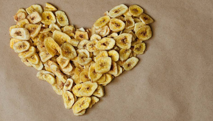 Fan of banana chips? Know here the health benefits