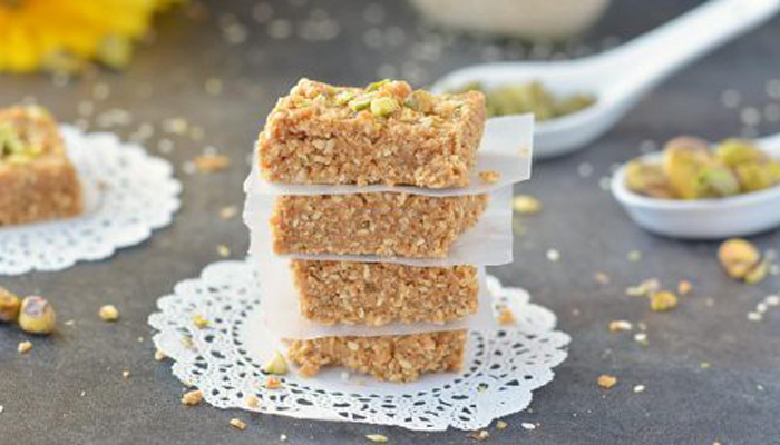 Perfect Winter Food is here; Try Jaggery Chikki and Peanut Gajak