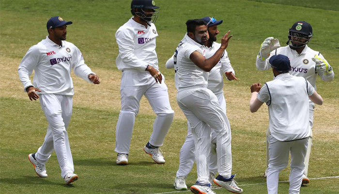Ashwin achieves the perfect 10 against Warner, creates a new record