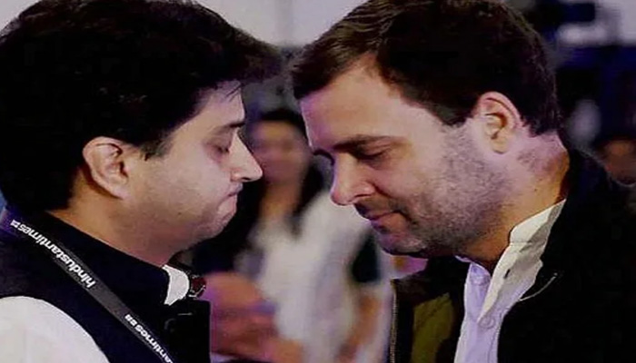 Rahul Gandhi calls Scindia a BJP Backbencher; Netizens react with memes