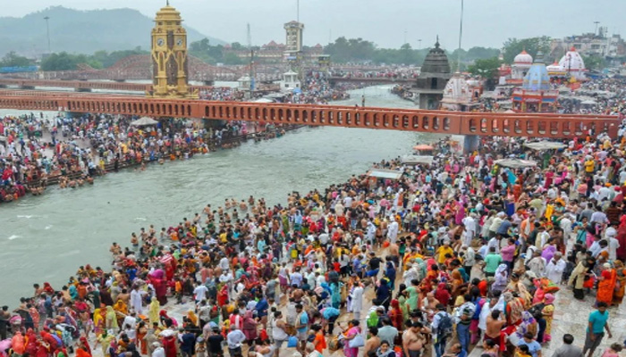Mahashivratri: Devotees take holy dip in Ganga; First Shahi Snan in Haridwar Kumbh