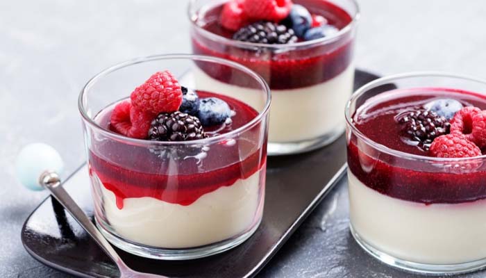 Simple recipe to make PICTURE PERFECT Panna Cotta at home