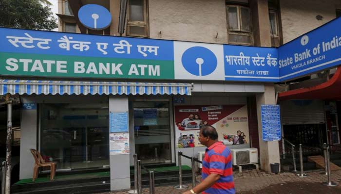 RBI raises ATM withdrawal limit to Rs 4,500 per day