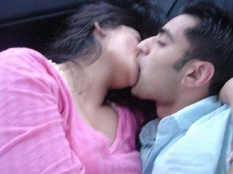 480px x 360px - Uncensored VIDEO: Hina Rabbani, Bilawal's alleged kissing scandal goes  viral!
