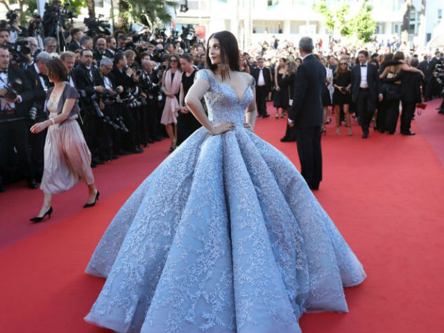 Aishwarya Rai stuns with her 'doll look' at Cannes 2017