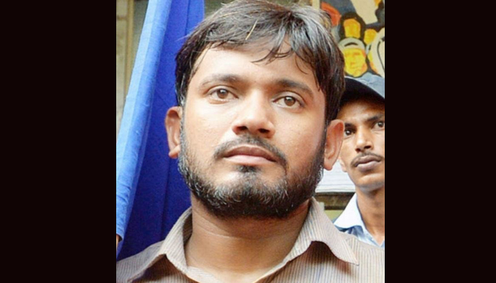 Kanhaiya Kumar attacked with rotten eggs in Bengal