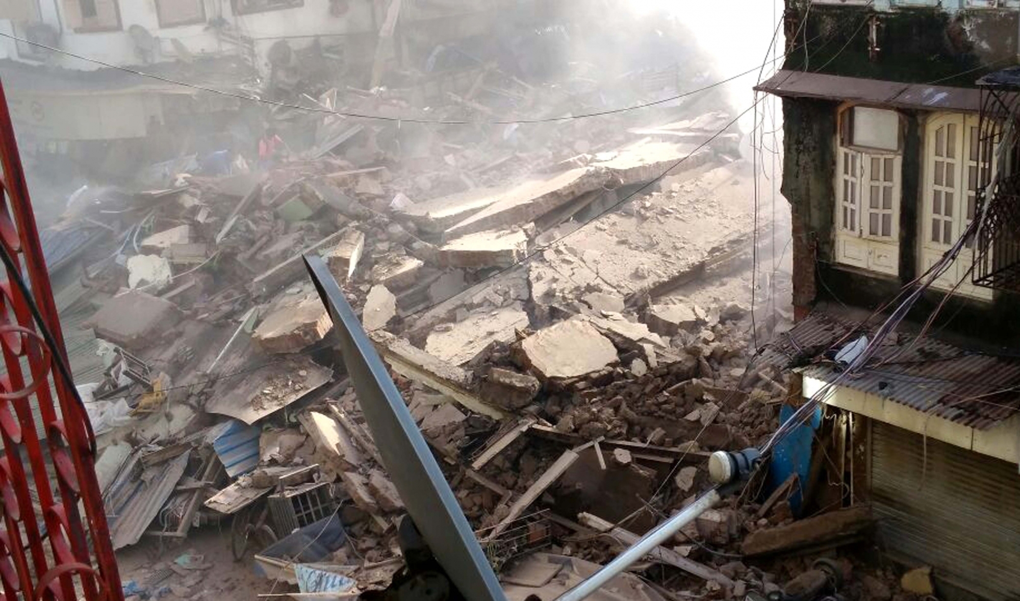 Five-storey building collapsed near Sir J. J. Hospital in South Mumbai