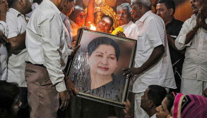 TN CM announces judicial probe into Jayalalithaas death