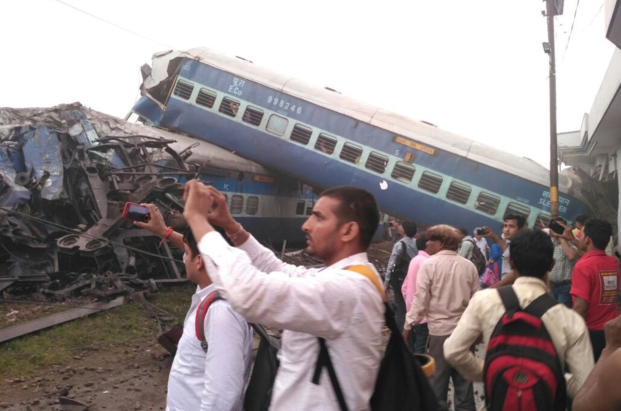 Kalinga-Utkal Express derailment | Six trains cancelled, three diverted