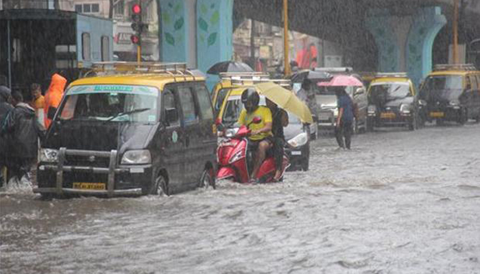 Heavy rains batter Mumbai, disrupt life, main runway shut