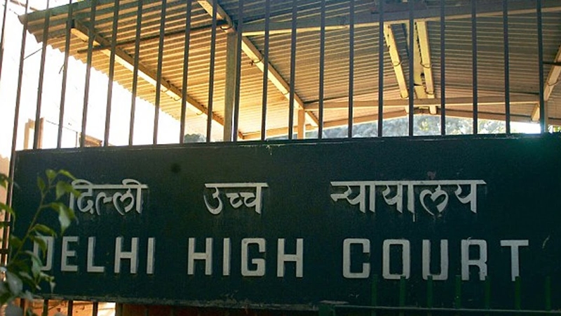 Delhi High Court issues notice to CBSE