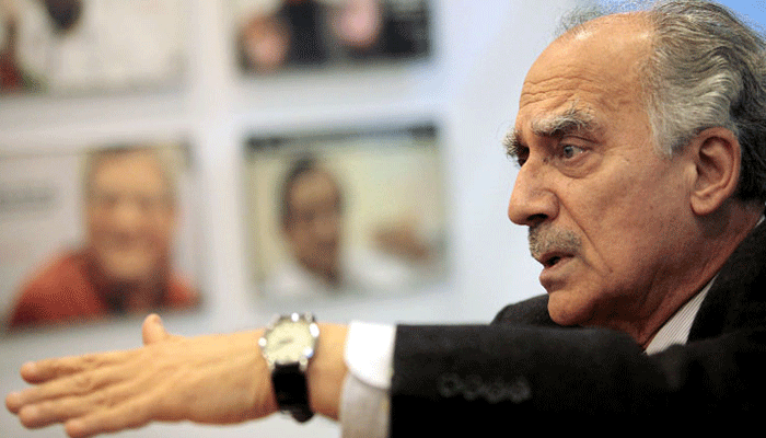 Demonetisation is a bold step; so is Suicide, says Arun Shourie