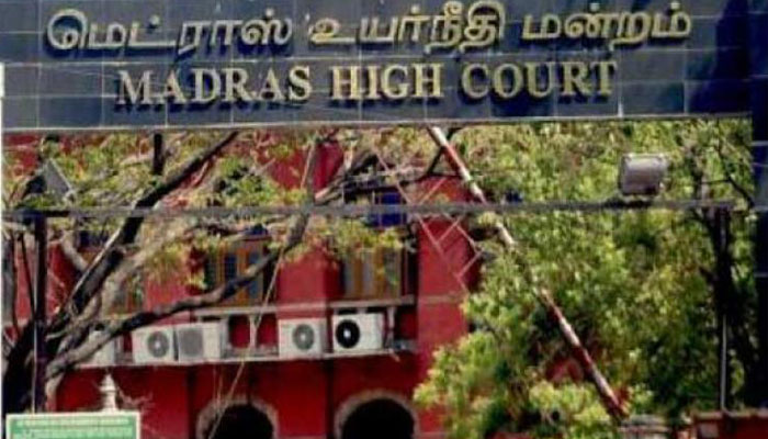 Madras HC adjourns AIADMK MLAs disqualification case to November 2