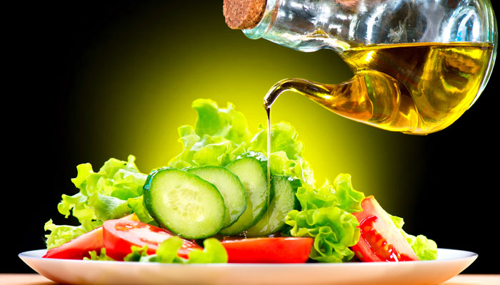 Add this oil to your salads to boost their nutritional benefits
