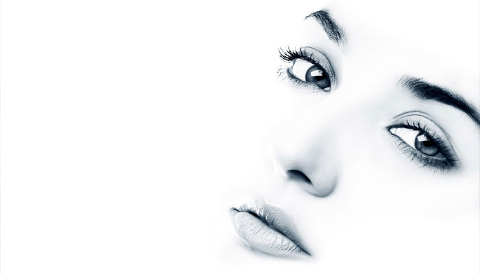 Wanna look younger? The secret lies in your eyes and lips