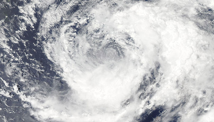 Typhoon Damrey hits Vietnam ahead of APEC summit