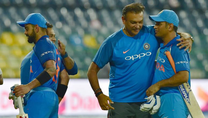 Some jealous people waiting to see end of Dhonis career: Shastri