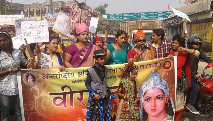 Protest against Padmavati in Varanasi, Bhansalis effigy burnt