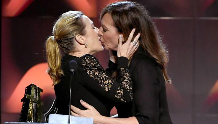 Kate Winslet-Allison Janney share onstage kiss; video goes viral