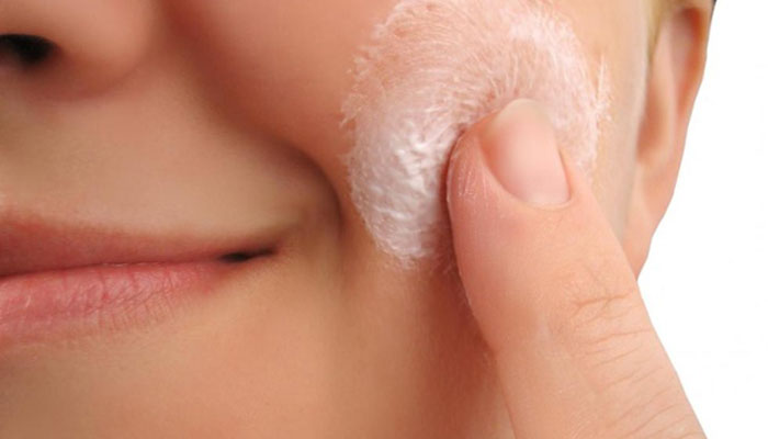 Home remedies to close your open pores permanently!