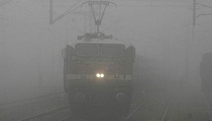 Misty Wednesday morning in Delhi, 15 trains cancelled